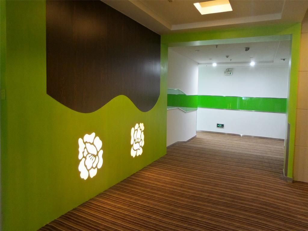 V8 Hotel Xicun Subway Branch Гуанджоу Екстериор снимка